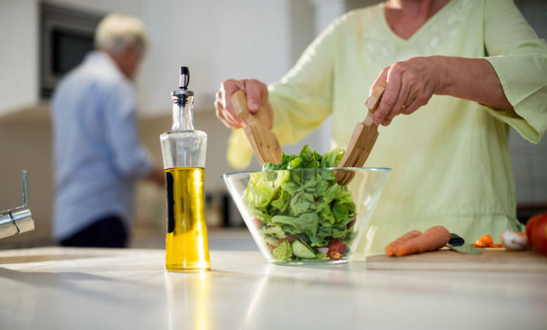 Nutrition preparing food Nutrition Guide for Dementia - Feeding the elderly with dementia 1