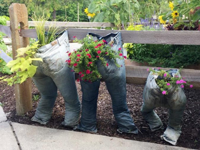 Top 20 Garden Trends: Early Predictions to Adopt 18 home garden upcycling 2 Top 20 Garden Trends: Early Predictions to Adopt - 18