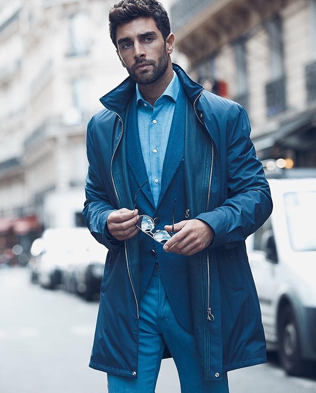 7 Things Americans Should Know Before Visiting France 10 paris chic man 7 Things Americans Should Know Before Visiting France - 10
