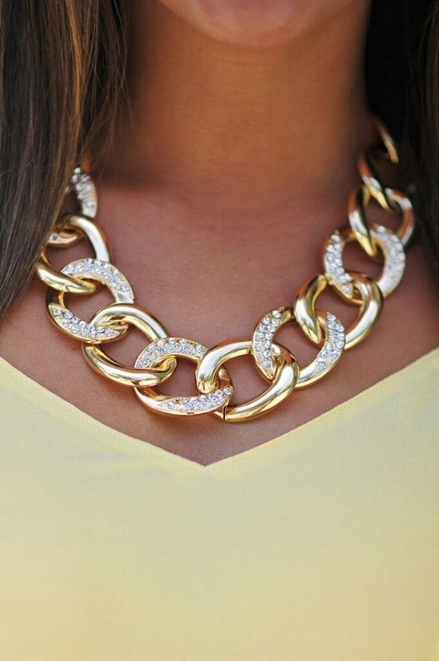Chunky crystal chains necklace 2 +30 Hottest Jewelry Trends to Follow - 31