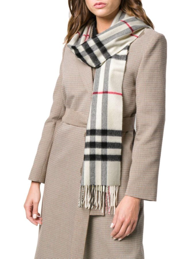 Giant-Check-Cashmere-Scarf.-1-675x900 10 Most Luxurious Looking Scarf Trends for Women in 2021
