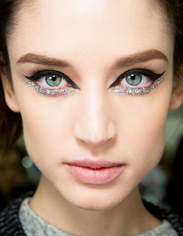 Sparkly Eyes 1 15 Most Fabulous Makeup Trends to Be More Gorgeous - 20