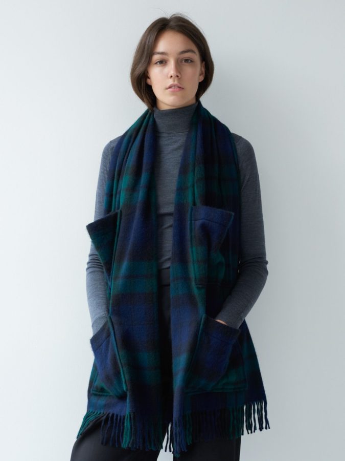 Tartan-Scarf-1-675x900 10 Most Luxurious Looking Scarf Trends for Women in 2021