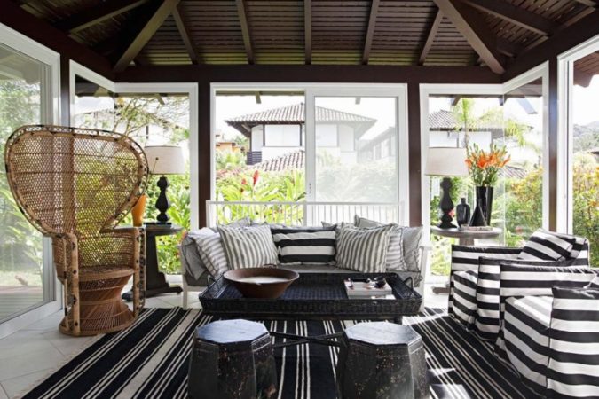25 Stunning Interior Decorating Ideas for Sunrooms 10 black and white sunroom 1 25 Stunning Interior Decorating Ideas for Sunrooms - 10