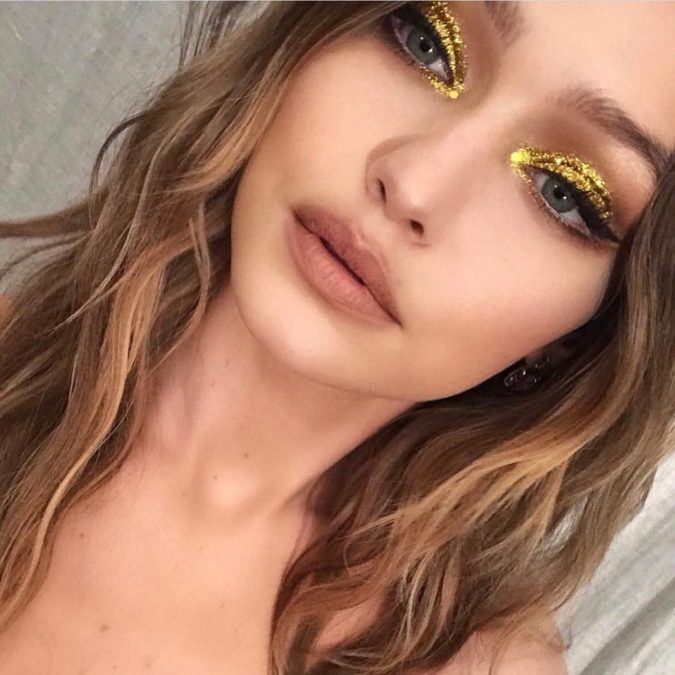 gold eyeshadow trend 15 Most Fabulous Makeup Trends to Be More Gorgeous - 6