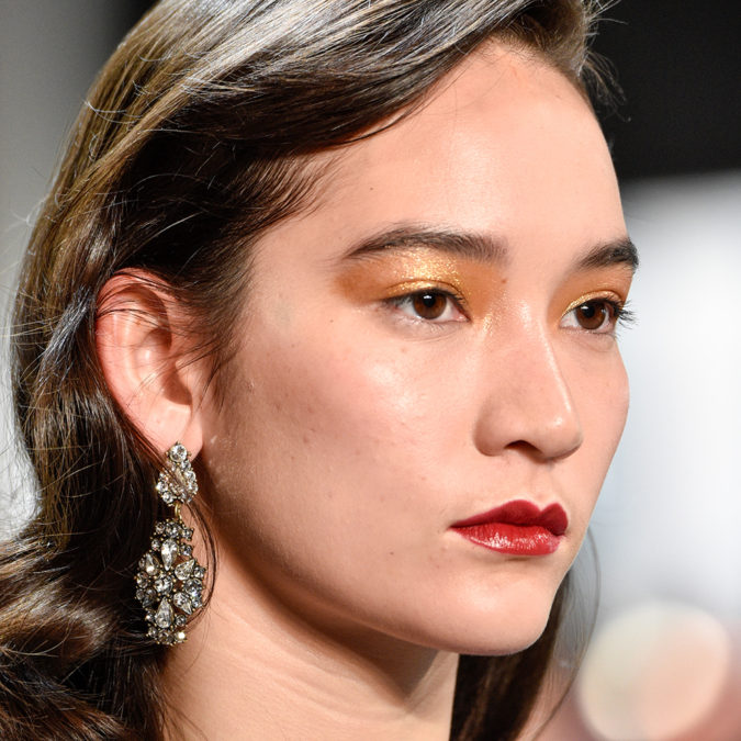 gold eyeshadow trend. 15 Most Fabulous Makeup Trends to Be More Gorgeous - 4