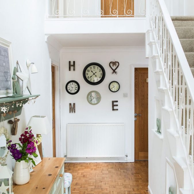 hallway-decor-clocks-675x675 8 Trendy Hallway Decor Ideas to Revamp Your Home