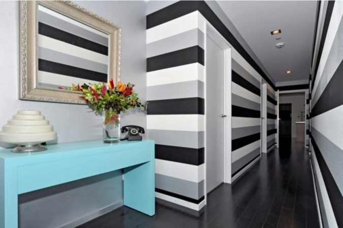 hallway-decor-striped-walls-675x450 8 Trendy Hallway Decor Ideas to Revamp Your Home