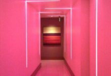 8 Trendy Hallway Decor Ideas to Revamp Your Home 189 home hallway decor LED Signs 8 Trendy Hallway Decor Ideas to Revamp Your Home - 159 Pouted Lifestyle Magazine