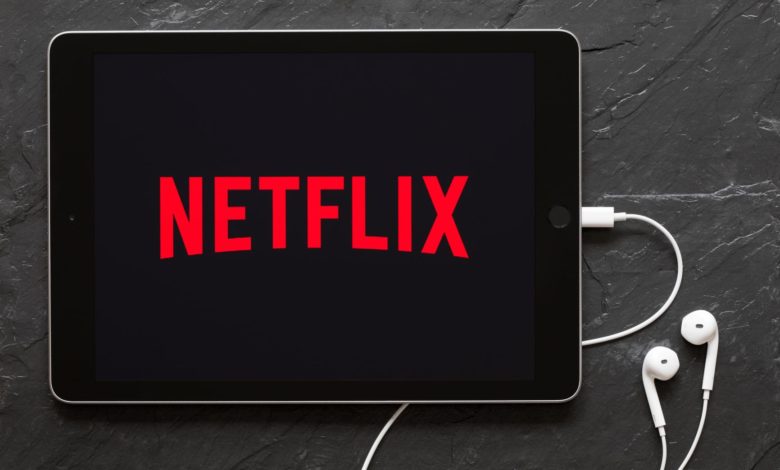 tablet watching netflix Why Netflix Gift Card Is The Perfect Gift - 1