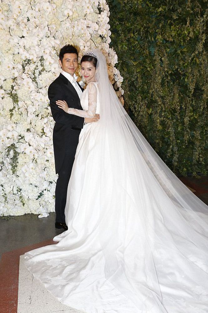 Angelababy Wedding Dress 1 15 Most Expensive Celebrity Wedding Dresses - 2