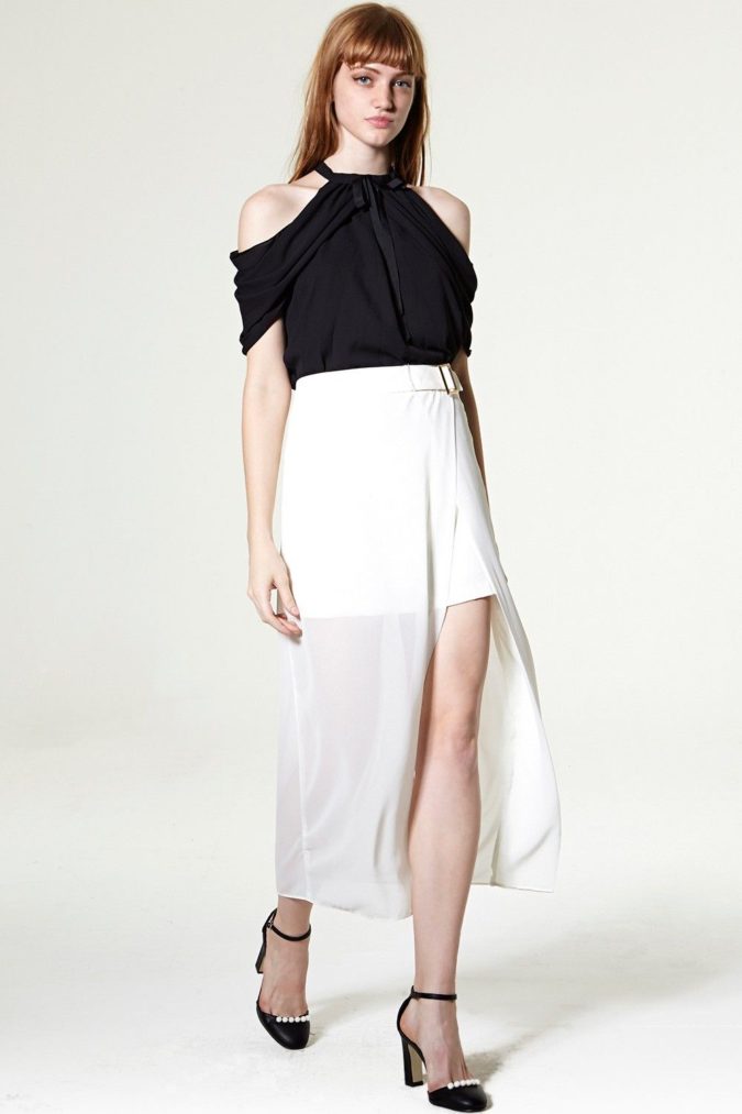 How to Seamlessly Transition Your Wardrobe from Spring to Summer 15 Sheer Overlays How to Seamlessly Transition Your Wardrobe from Spring to Summer - 15
