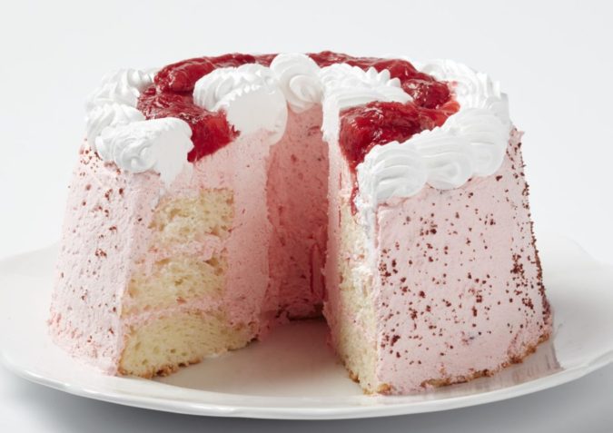 Ukrops-cakes-1-675x477 Top 20 Most Delicious and Popular Cakes in the USA