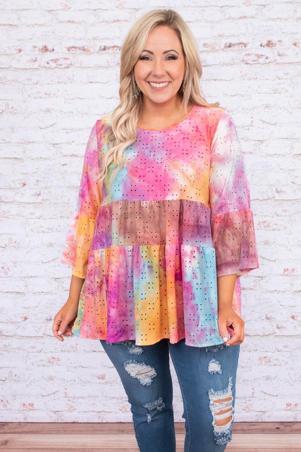 plus size tie dye shirt How to Seamlessly Transition Your Wardrobe from Spring to Summer - 8