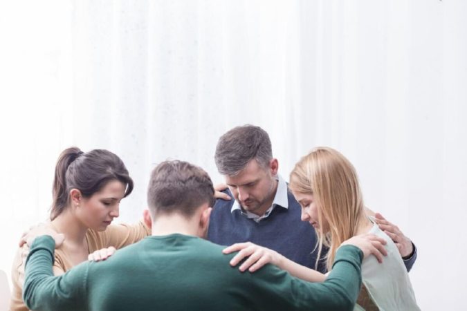 6 Reasons Why Every Addict Should Join a Support Group 10 support group. 1 6 Reasons Why Every Addict Should Join a Support Group - 10