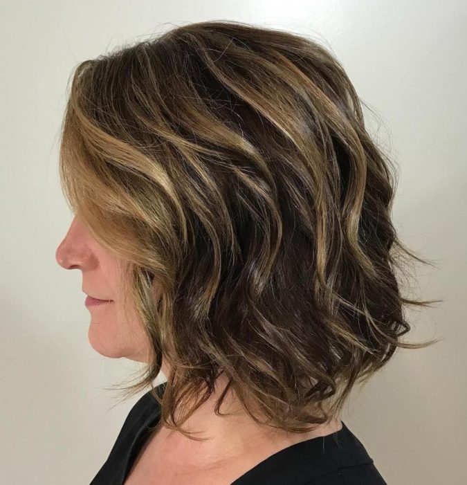 Loose-Curls-675x701 20 Most Trendy Hairstyles for Women over 40 to Look Younger