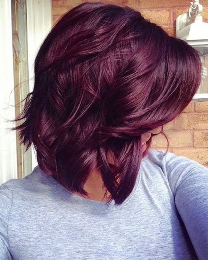 25 Best Trendy Hairstyles for Women over 40 to Look Younger 57 The Auburn wavy style.. e1596031781534 25 Best Trendy Hairstyles for Women over 40 to Look Younger - 57