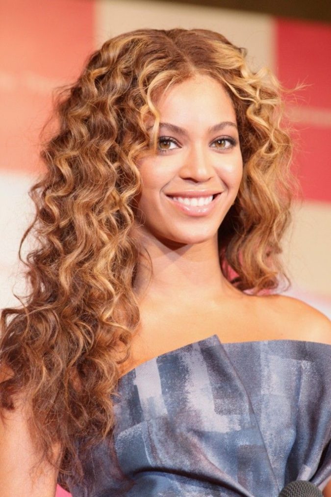 Tighter-long-hair-curls.-675x1013 20 Most Trendy Hairstyles for Women over 40 to Look Younger