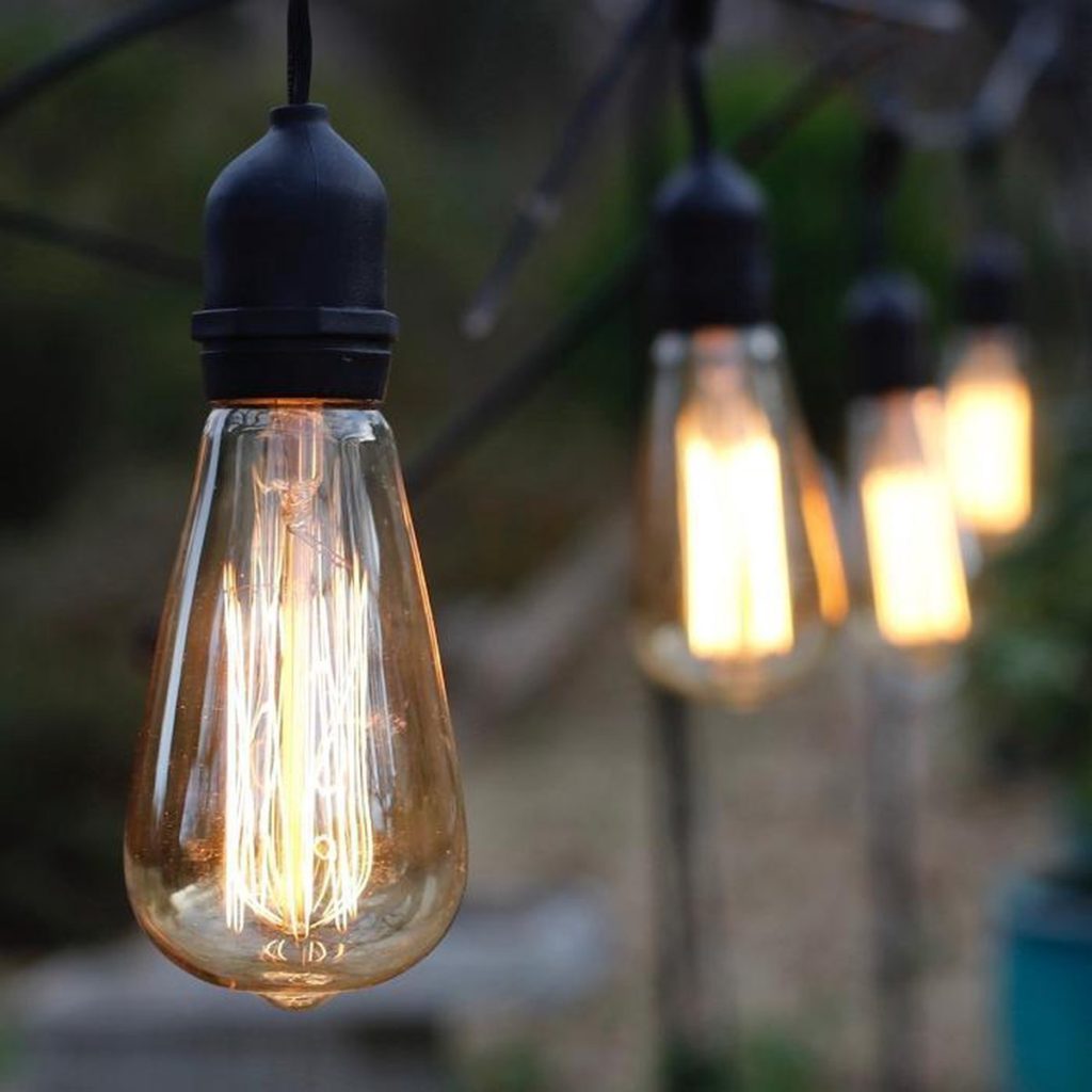 Edison Bulbs. Top 10 Outdated Home Decorating Trends to Avoid - 18