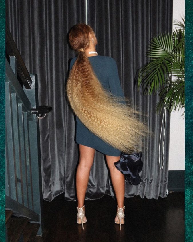 The curled sweeping Ponytail 1 +35 Hottest Ponytail Hairstyles that Suit All Women - 11