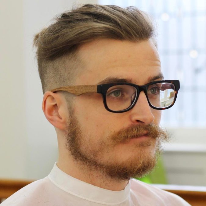 The textured top. 3 Top 10 Hottest Hairstyles To Suit Men With Round Faces - 21
