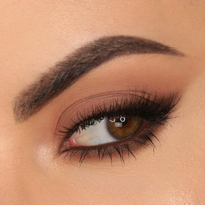 brown-liner-675x675 Top 10 Outdated Beauty and Makeup Trends to Avoid in 2022