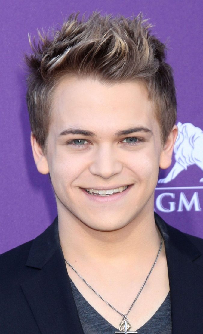 Top 10 Hottest Hairstyles To Suit Men With Round Faces 4 spiky hair Top 10 Hottest Hairstyles To Suit Men With Round Faces - 4
