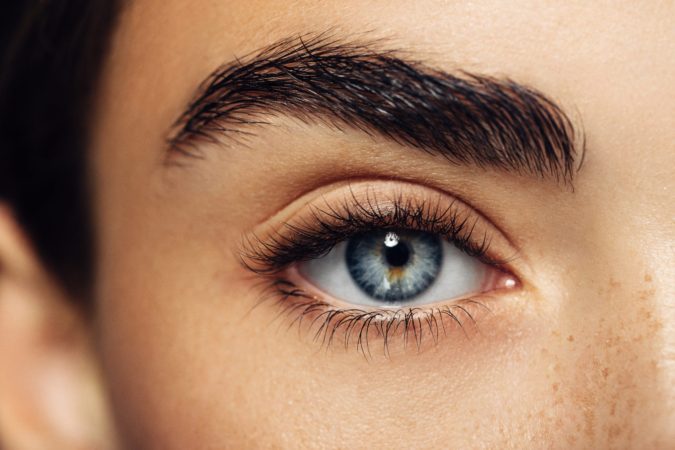 thick-eyebrows-675x450 10 Tips for Gorgeous Natural Makeup Looks in 2021