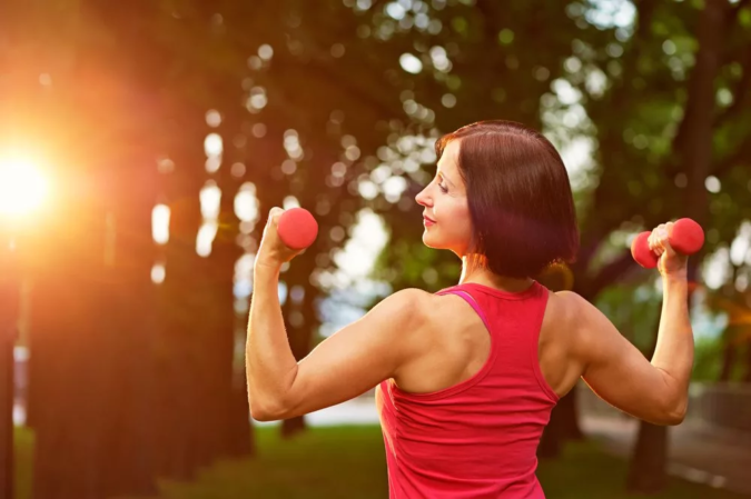 7 Benefits of GetFit Fitness Mobile App for Your Health 15 woman exercising 6 7 Benefits of GetFit Fitness Mobile App for Your Health - 15