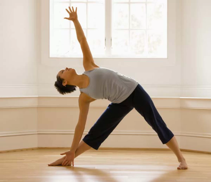 7 Benefits of GetFit Fitness Mobile App for Your Health 7 woman exercising 7 Benefits of GetFit Fitness Mobile App for Your Health - 7