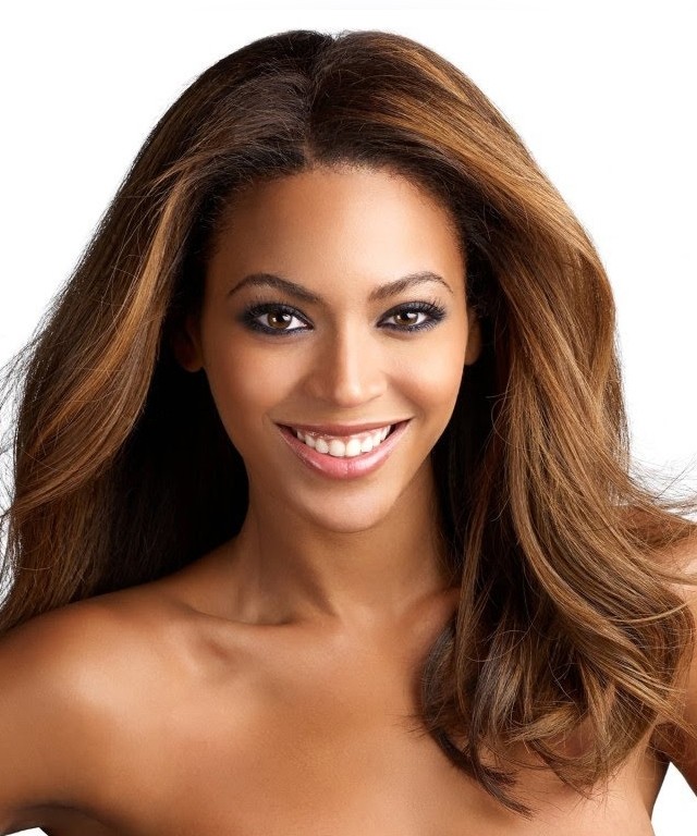 Burnt Caramel 3 +35 Hottest Hair Color Trends for Dark-Skinned Women - 33
