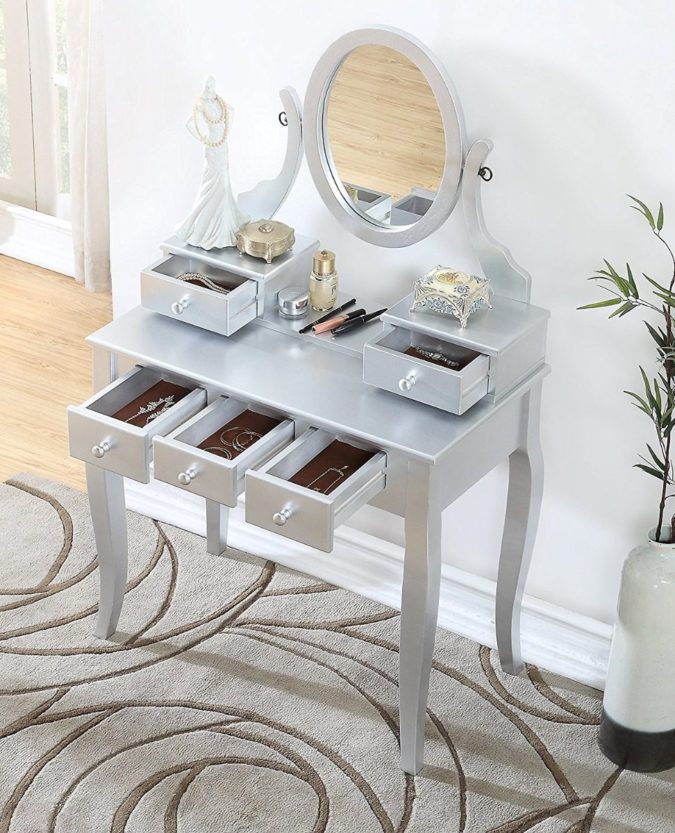 Conventional vanity table. Hottest 50+ Stylish Makeup Vanity Ideas - 40