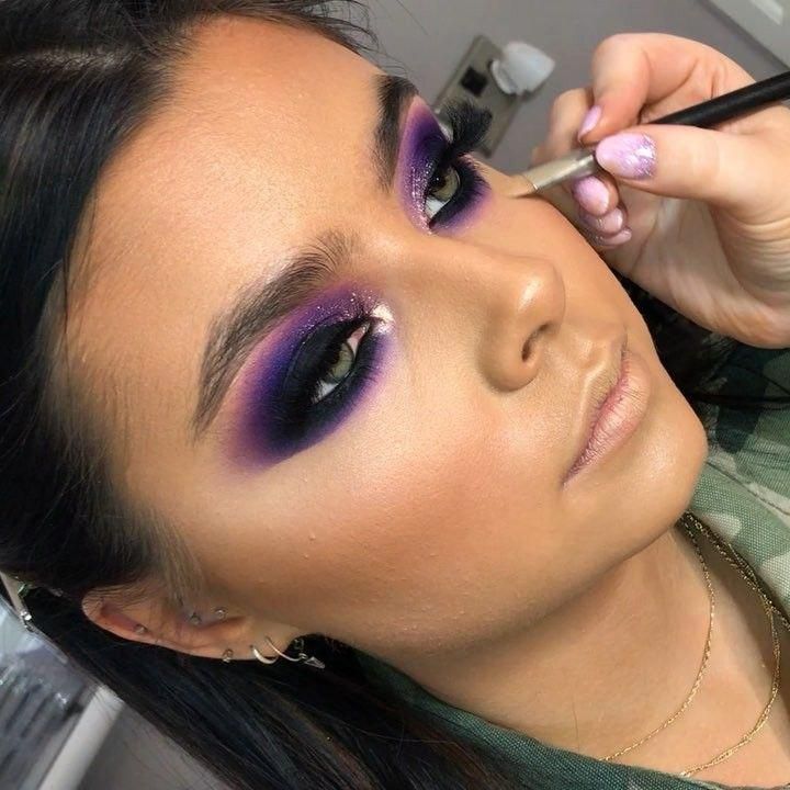 Dark outlined Purple Color Smokey Eyes 4 60+ Hottest Smokey Eye Makeup Looks - 33