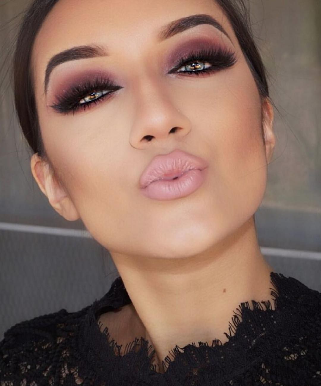 Dark outlined Purple Color Smokey Eyes. 60+ Hottest Smokey Eye Makeup Looks - 43