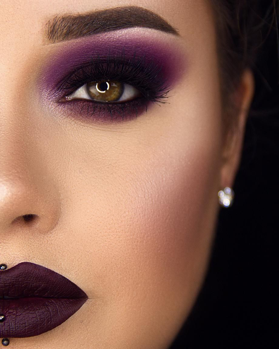 Dark outlined Purple Color Smokey Eyes 60+ Hottest Smokey Eye Makeup Looks - 31