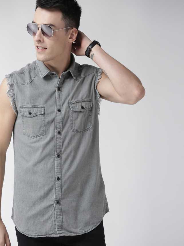 120+ Fashion Trends and Looks for College Students 1 Going sleeveless. 120+ Fashion Trends and Looks for College Students - 1