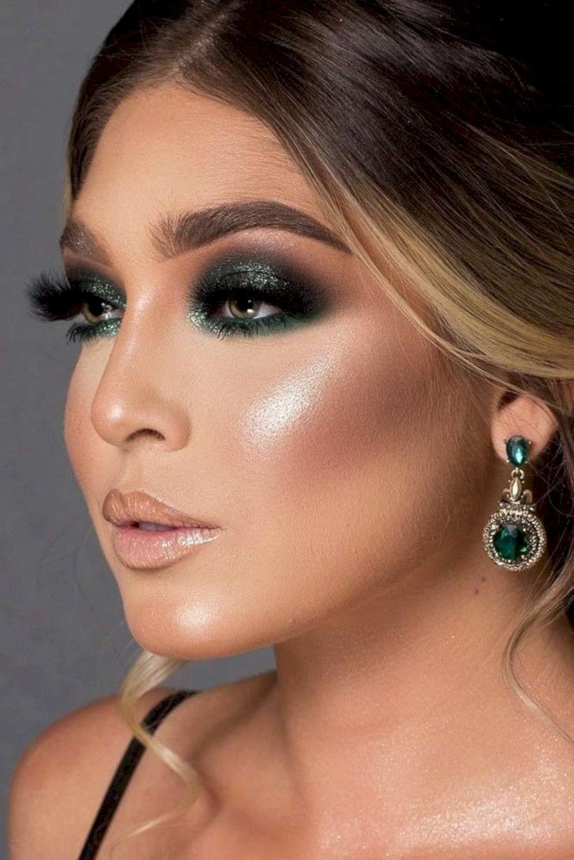 Green black smokey eyes 60+ Hottest Smokey Eye Makeup Looks - 78