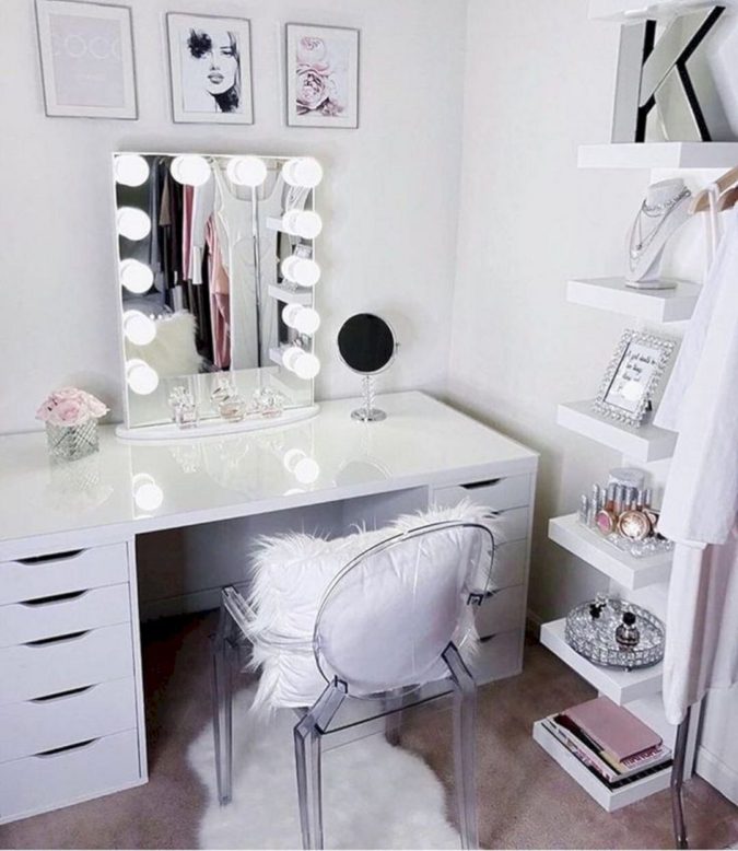 Lighted mirror vanity Hottest 50+ Stylish Makeup Vanity Ideas - 52