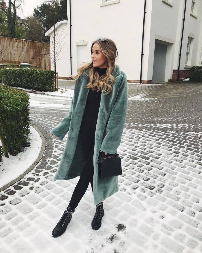 Long jacket boots and jean 1 120+ Fashion Trends and Looks for College Students - 2