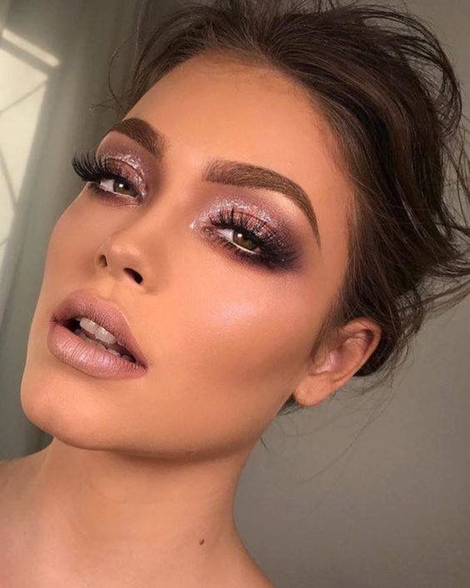 Mauve-Blend-With-Dramatic-Flick-3-675x844 60+ Hottest Smokey Eye Makeup Looks in 2022