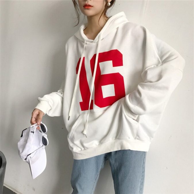 Oversized sweater 2 20 Unexpected and Creative Gift Ideas for Best Friends - 28