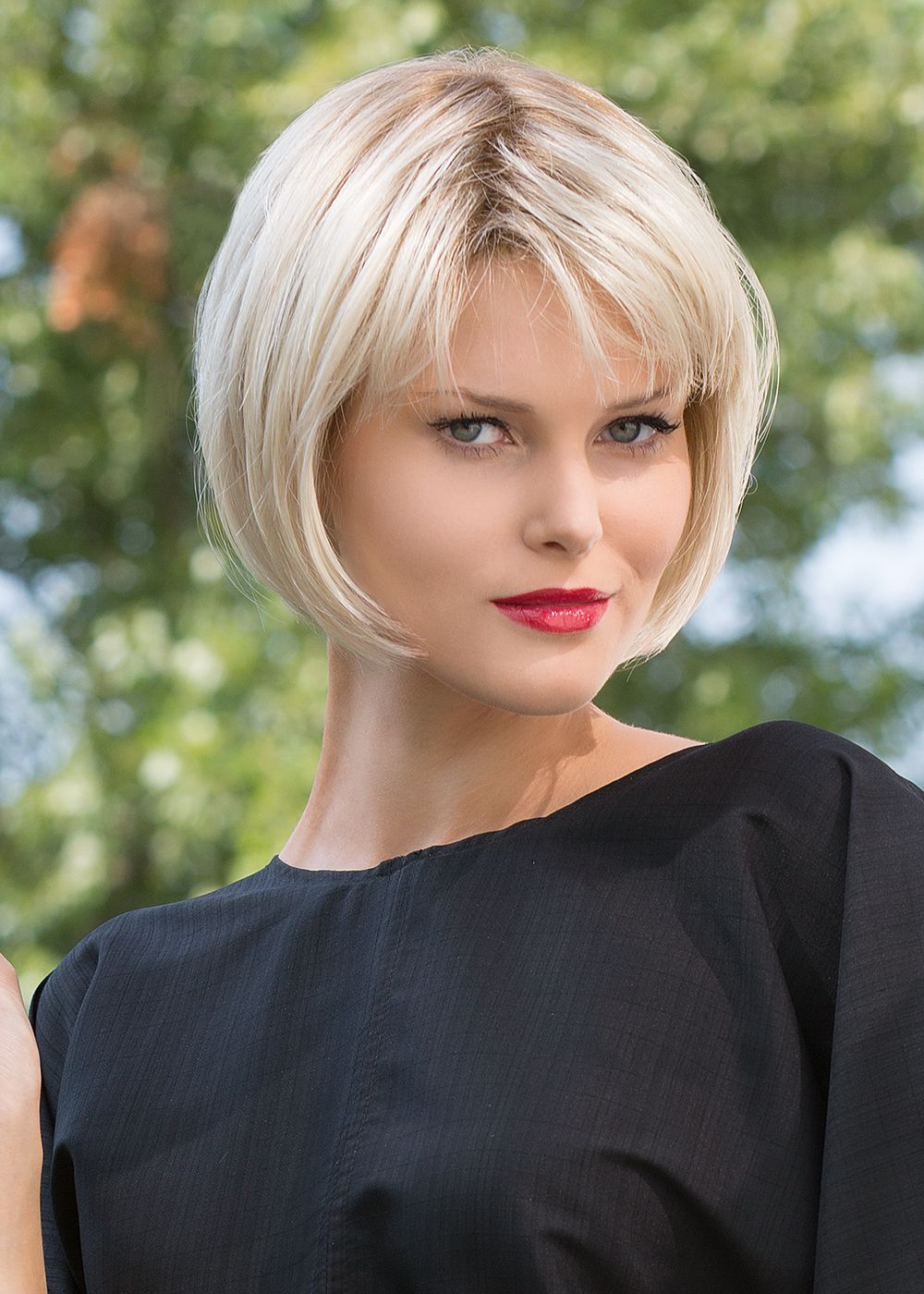 Platinum-Blonde.-4 Top 10 Hair Color Trends for Blonde Women in 2022
