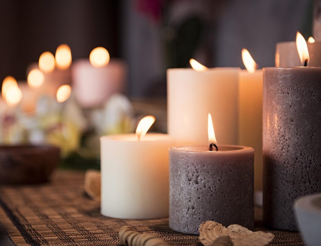 Scented candles 1 20 Unexpected and Creative Gift Ideas for Best Friends - 33