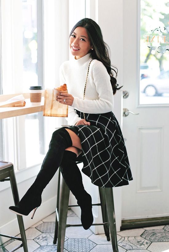 Sweater and Skirt What Women Should Wear for a Business Meeting [60+ Outfit Ideas] - 9