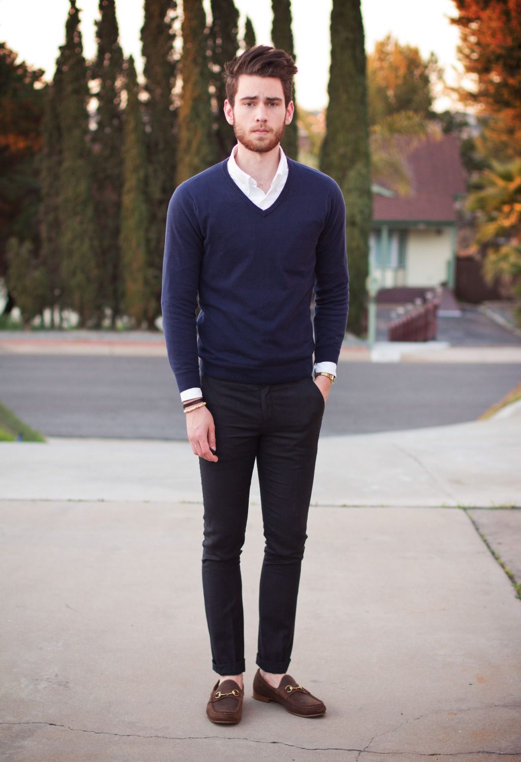 Sweater and long sleeve button down 2 120+ Fashion Trends and Looks for College Students - 6