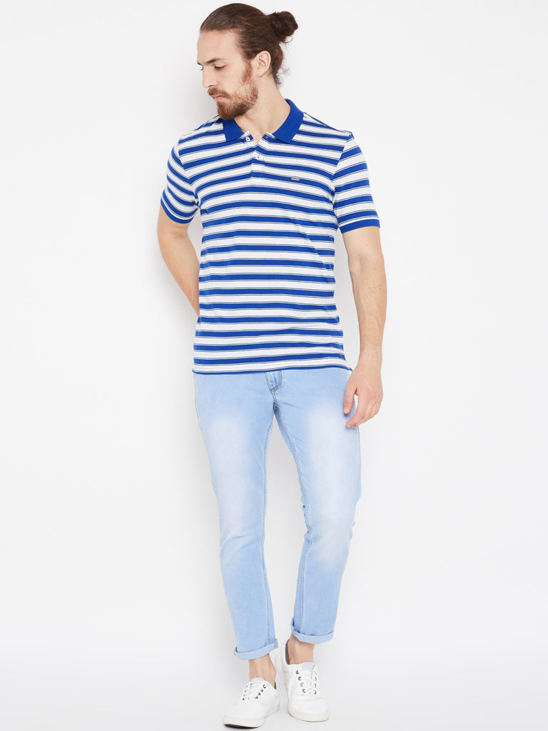 120+ Fashion Trends and Looks for College Students 3 T shirt and jean trousers. 2 120+ Fashion Trends and Looks for College Students - 3