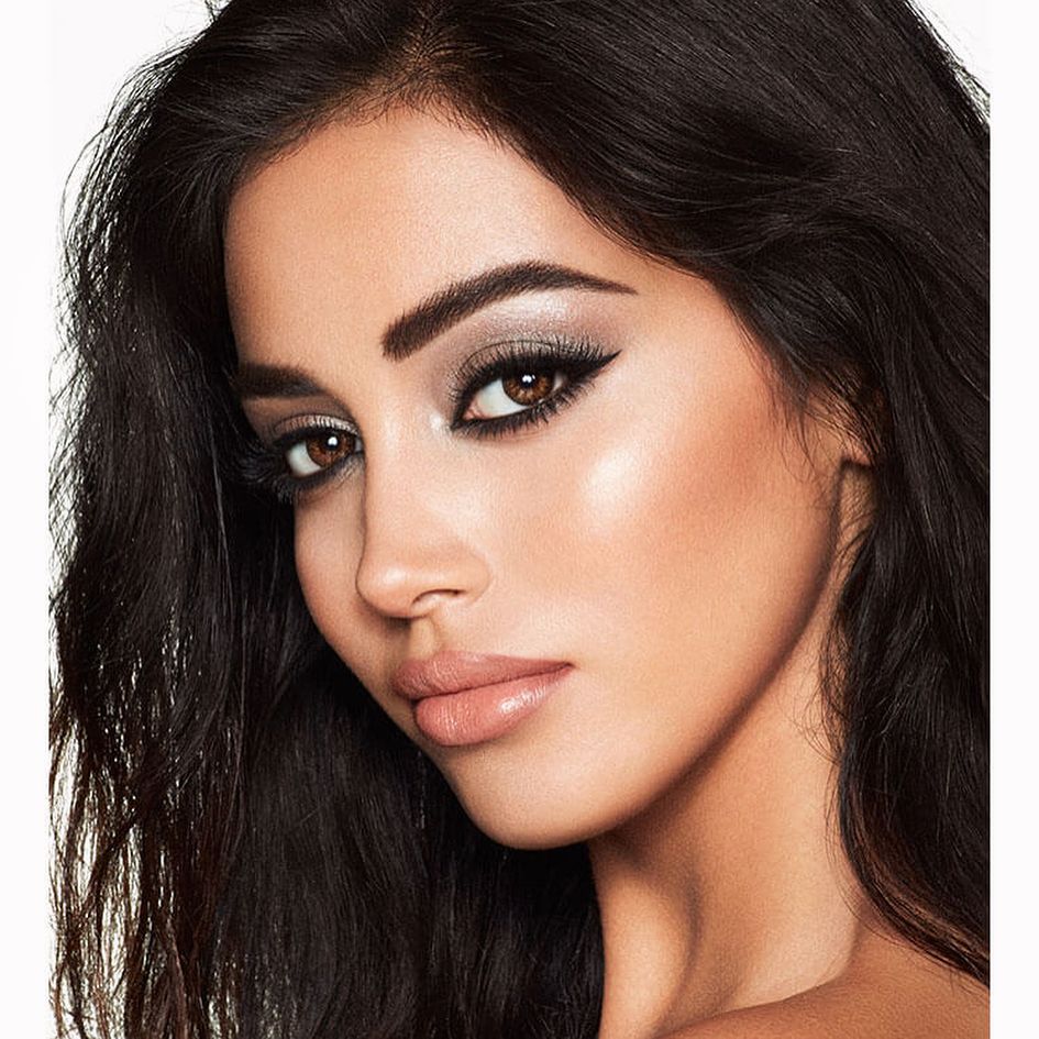 black and silver 3 60+ Hottest Smokey Eye Makeup Looks - 74