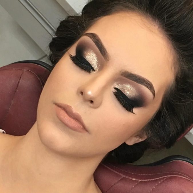 black-and-silver-5-675x675 60+ Hottest Smokey Eye Makeup Looks in 2022