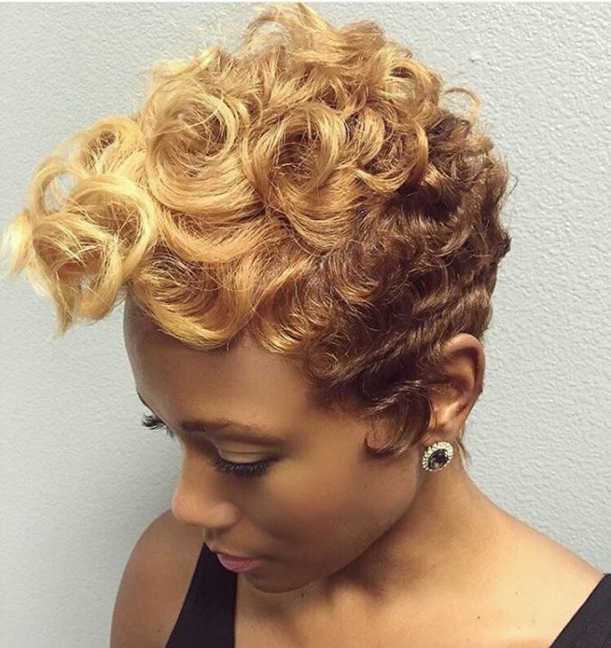 +35 Hottest Hair Color Trends for Dark-Skinned Women 53 golden blondes +35 Hottest Hair Color Trends for Dark-Skinned Women - 53
