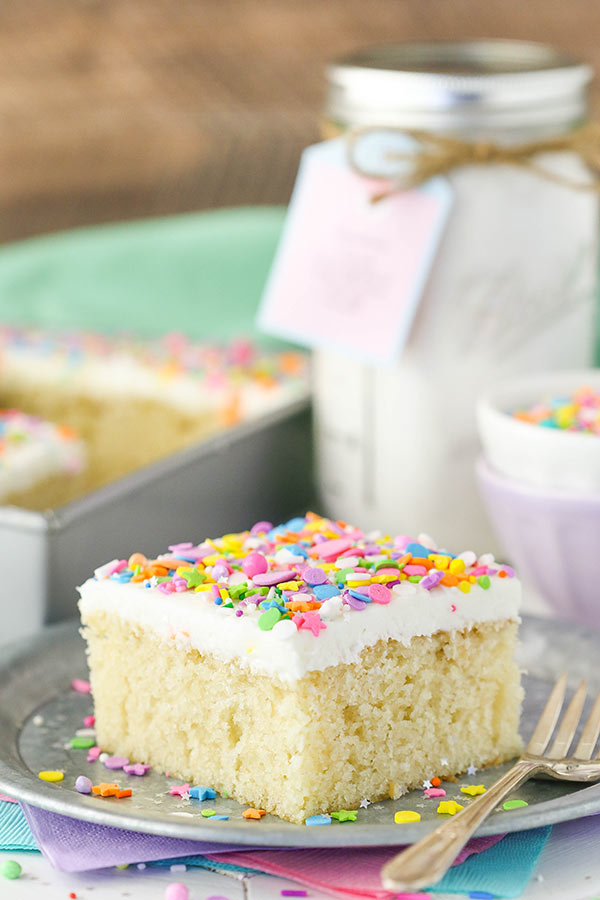 homemade cake 20 Unexpected and Creative Gift Ideas for Best Friends - 19